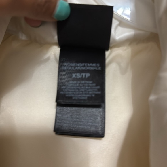 The North Face Ivory Quilted Vest - Picture 4 of 4